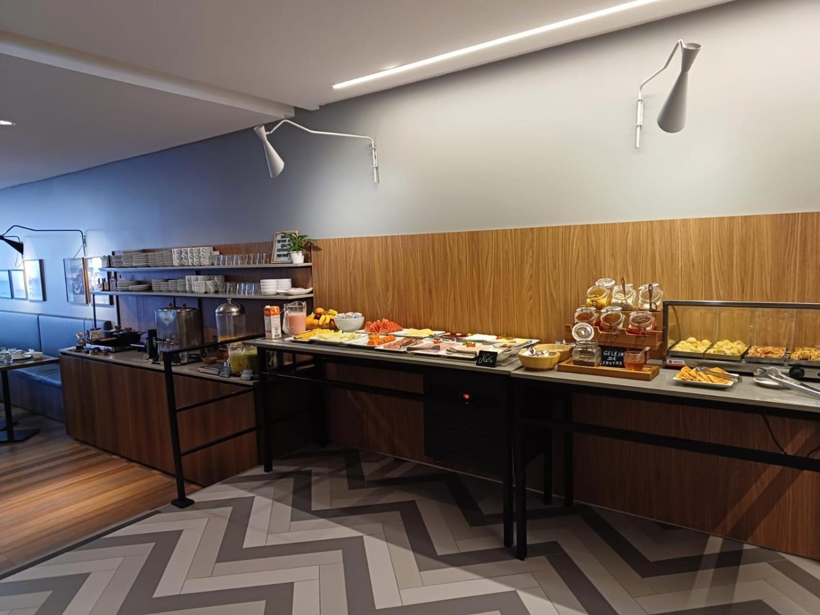 特洛皮卡利亚黄金酒店 Balneário Camboriú 外观 照片